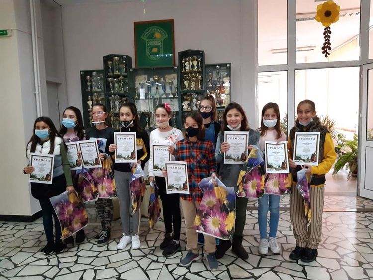 53 наградени алековци в първия кръг на националното състезание на СБНУ „Аз рисувам“