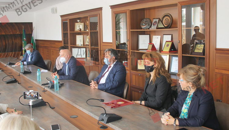 Болницата в Димитровград очаква мед. сестри от Тракийския университет след споразумение