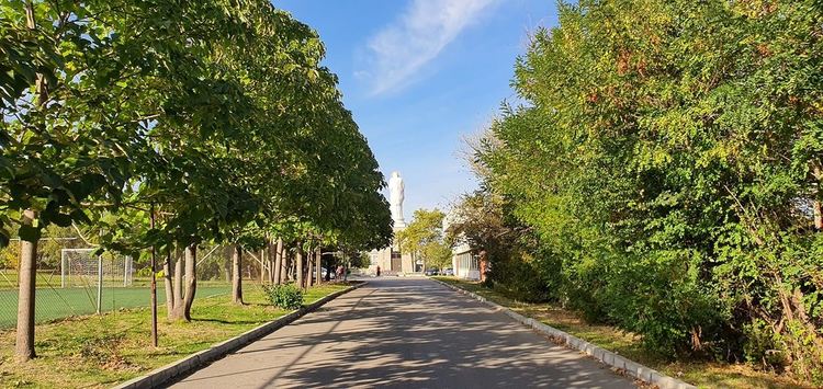 До 12 градуса и с променлива облачност в петък