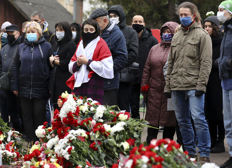 Хиляди протестираха в Беларус след смъртта на демонстрант след арест от полицията