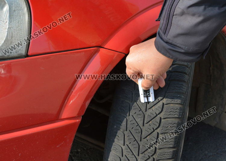 От днес глобяват за гуми, неподходящи за зимни условия