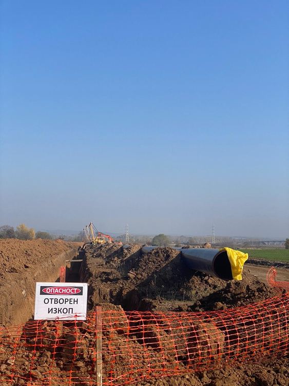 Министър-председателят инспектира газопровода България - Гърция край Димитровград