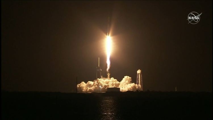 SpaceX изстреля успешно първия си космически кораб на оперативна мисия до МКС