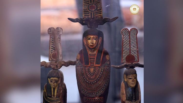 Над 100 саркофага с мумии са открити в Сакара