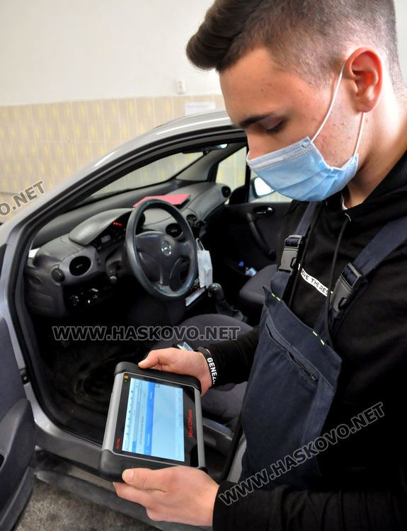 Новите технологии за диагностиката на автомобили на разположение на бъдещите механици