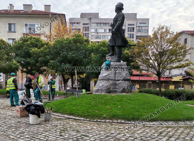 Изграждат стъпала към паметника на Капитан Петко войвода в Хасково