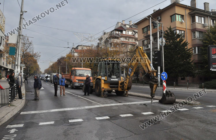 Затвориха булевард „Раковски“ заради авария