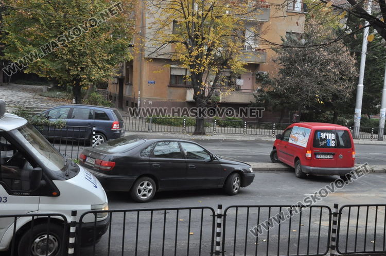 Хасковлии: Коли пердашат през бордюрите на „Раковски“
