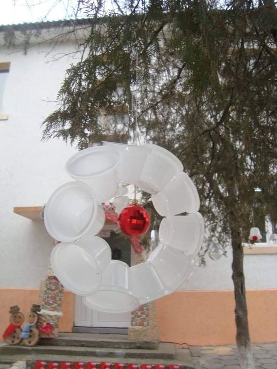 Деца майсторят празнични украси в Европейска седмица за намаляване на отпадъците