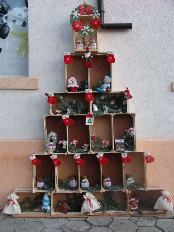 Деца майсторят празнични украси в Европейска седмица за намаляване на отпадъците