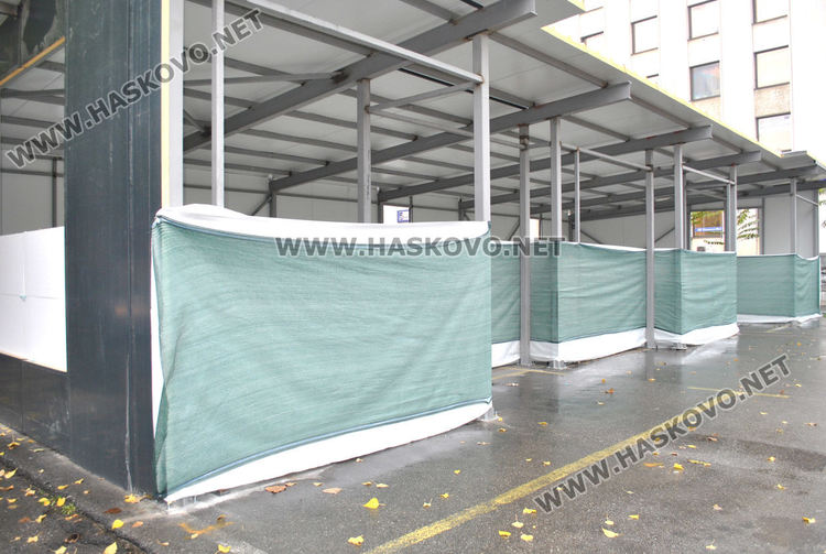 Премахват изградените конструкции над реката заради нарушения