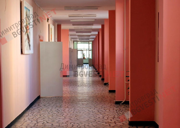 Кои ученици в кои училища остават в присъствена форма на обучение в община Димитровград?