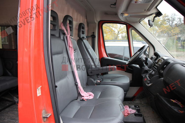 Димитровградските пожарникари в готовност да извозват пациенти с коронавирус 