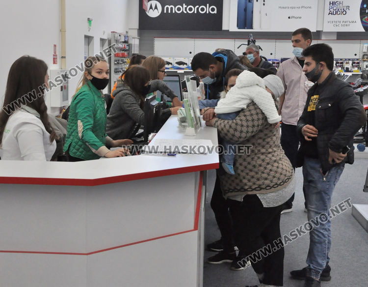 Черен петък! Пазарът се напълни, заради пандемията лаптопите най-търсени