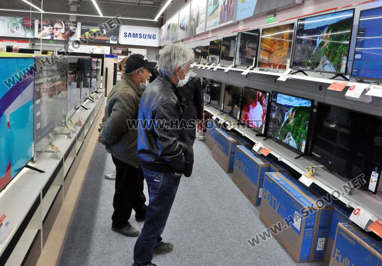 Черен петък! Пазарът се напълни, заради пандемията лаптопите най-търсени