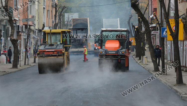По „Освобождение“ асфалтират ударно, откриването до дни