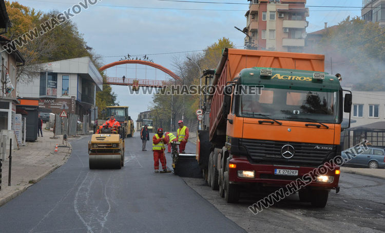 По „Освобождение“ асфалтират ударно, откриването до дни