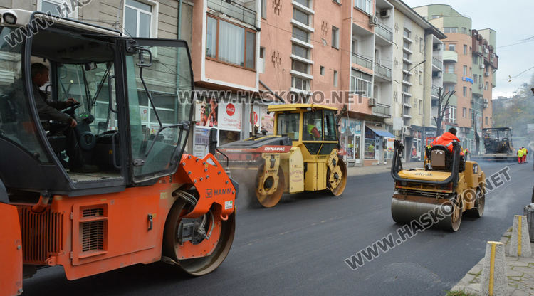 По „Освобождение“ асфалтират ударно, откриването до дни