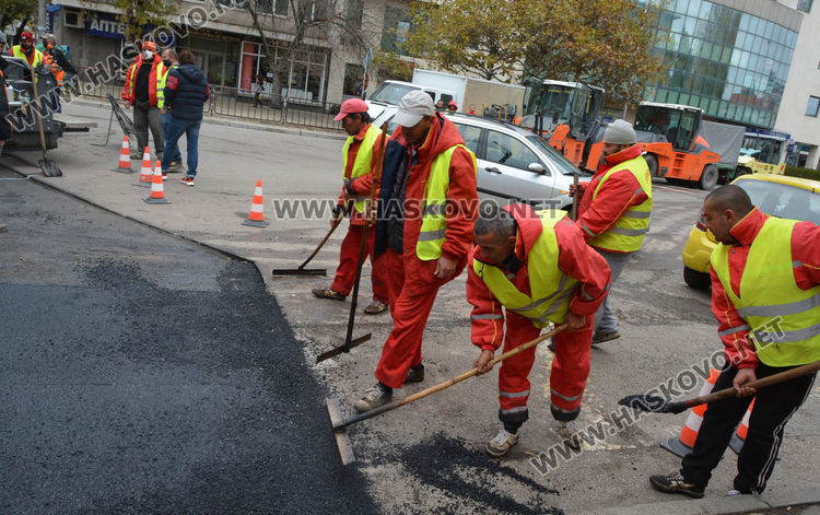 По „Освобождение“ асфалтират ударно, откриването до дни