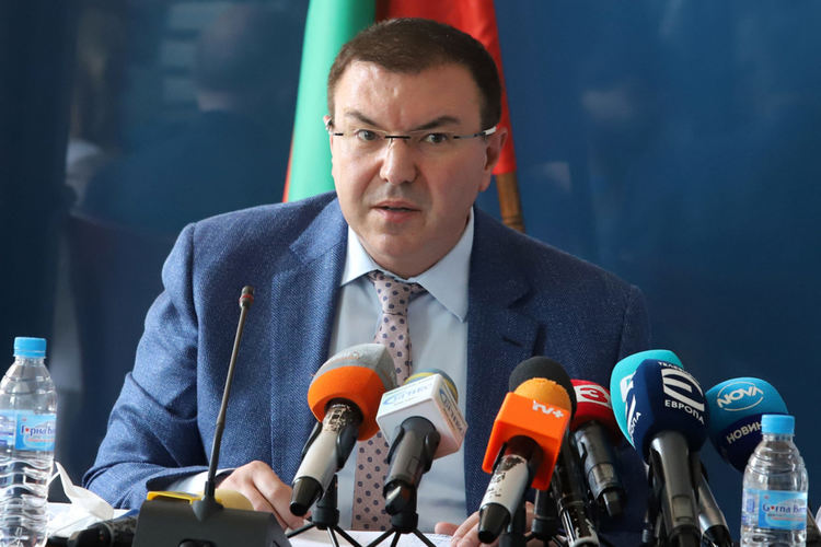 Затварят нехранителни магазини, заведения, училища, детски градини и още... до Коледа?