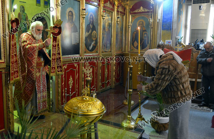 Тържествена литургия за Света Екатерина