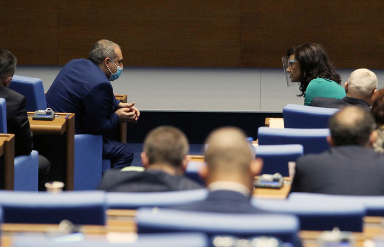 Парламентът отхвърли "рестарта на Борисов"