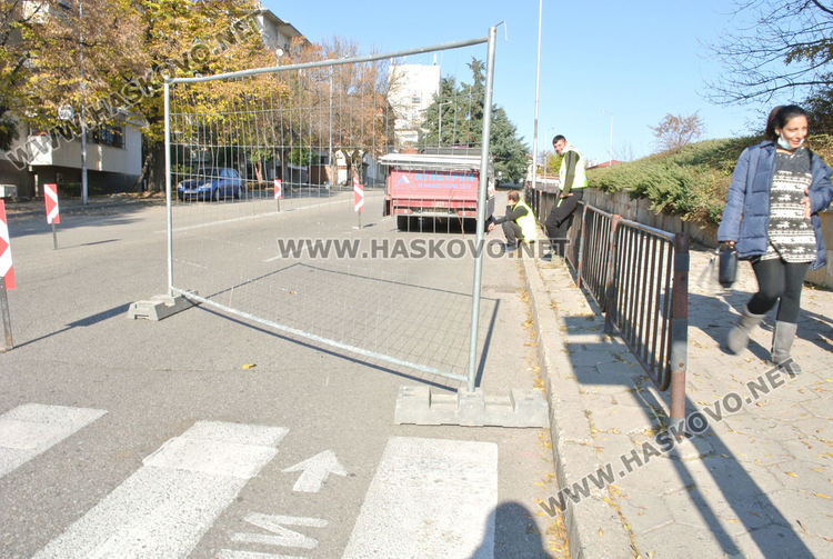 Затвориха част от бул. „Стефан Стамболов“ заради подмяна на водопровод