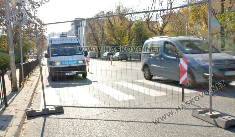 Затвориха част от бул. „Стефан Стамболов“ заради подмяна на водопровод