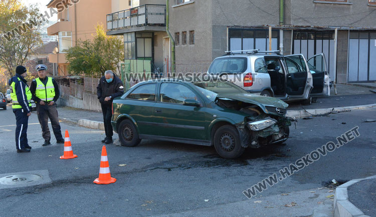 28-годишен пострада при катастрофа на ул. "Македония" 