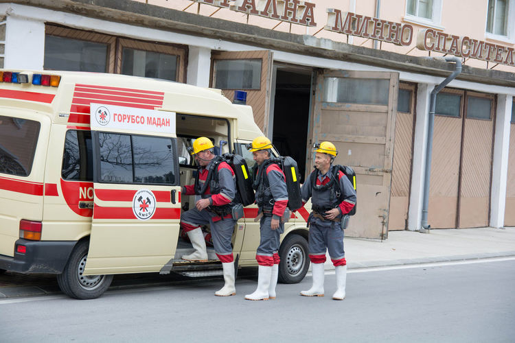 Минният спасител Зюлфи Джуков на практика е спасил живота на блъснатото от кола дете в Мадан