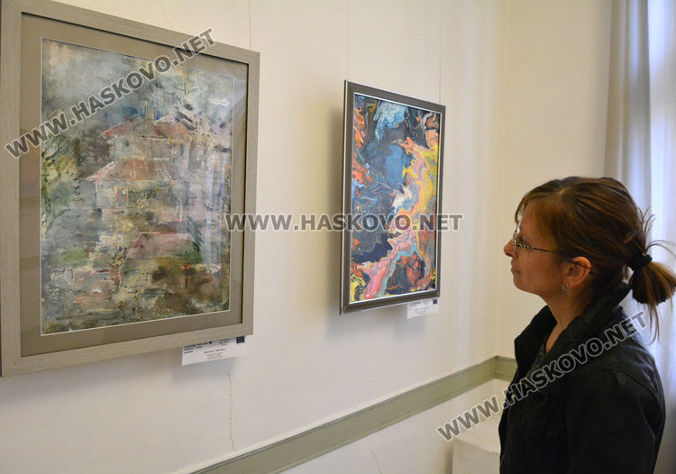 Красота за очите и радост за сърцето в пътуващата изложба „Цветове“