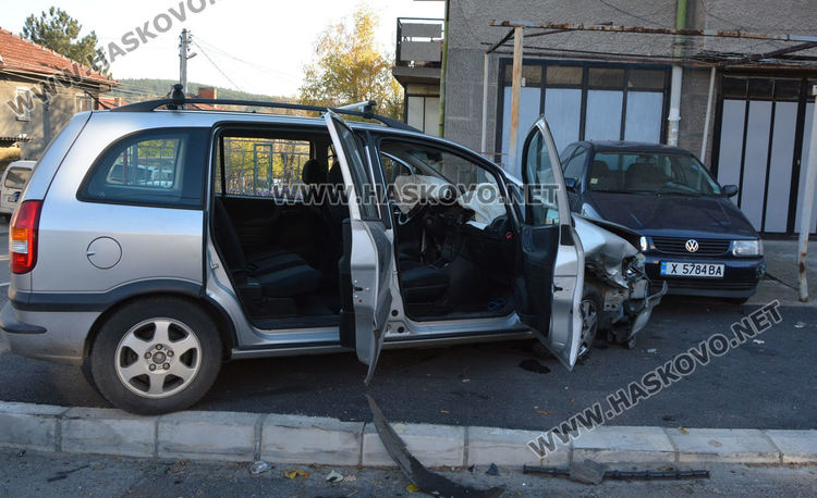 28-годишен пострада при катастрофа на ул. "Македония" 