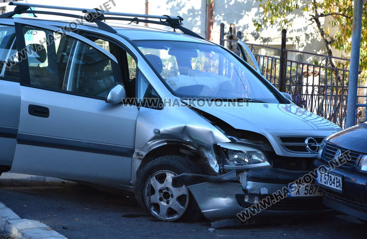 28-годишен пострада при катастрофа на ул. "Македония" 