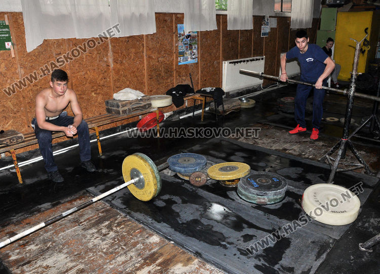 Ремонтират  залата по тежести в „Дружба“ с финансиране от Спортното министерство