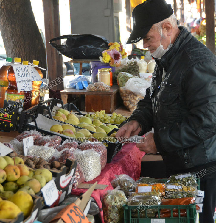 Изгониха търговците от Бабиния пазар, някои се преместиха на Зеленчуковия