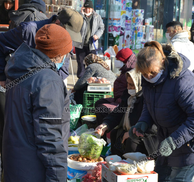 Изгониха търговците от Бабиния пазар, някои се преместиха на Зеленчуковия