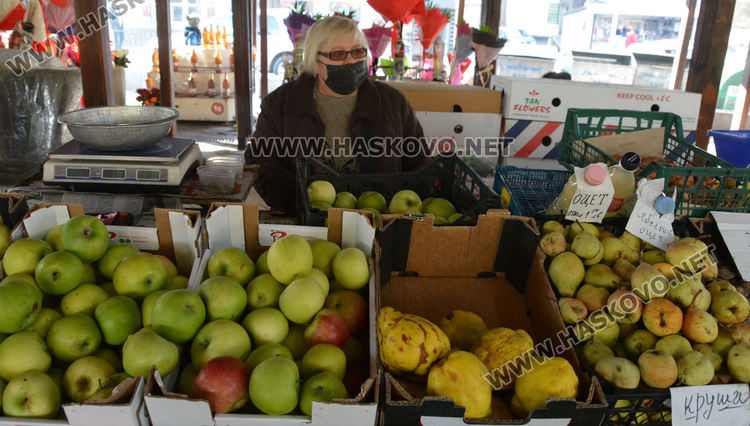 Изгониха търговците от Бабиния пазар, някои се преместиха на Зеленчуковия