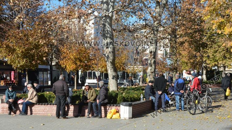 Заведенията, баровете, казината, училищата и градините остават затворени до 21 декември