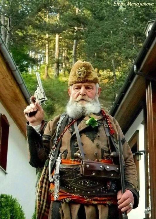 Загуба за Родопите! На 89 години ни напусна легендарният гайдар Стою Чонгаров!