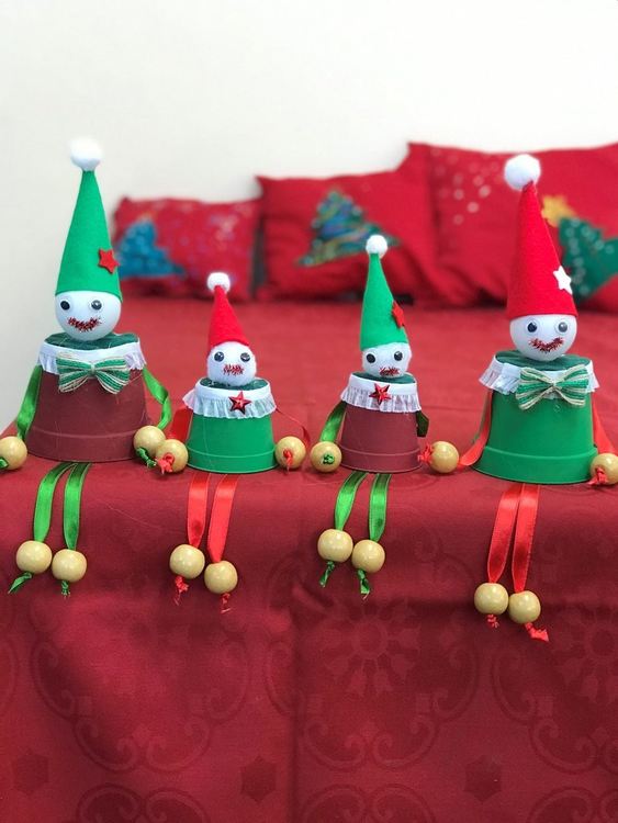 Стотици деца представиха коледна украса от рециклирани материали