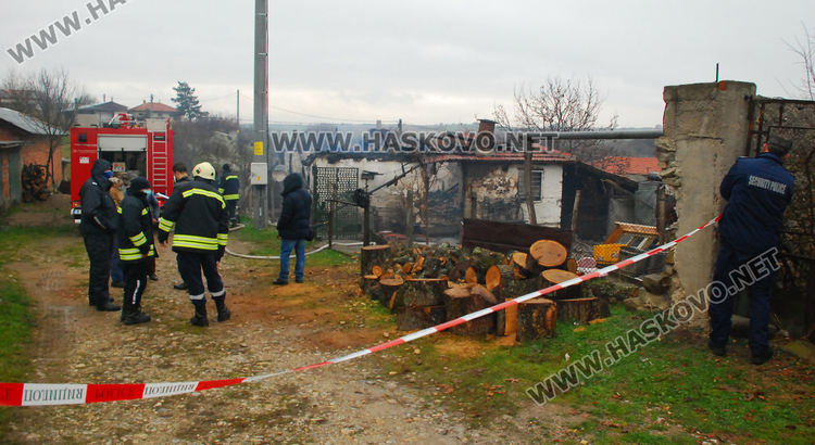 Подозират, че късо съединение е предизвикало пожара в къщата на загиналите съпрузи