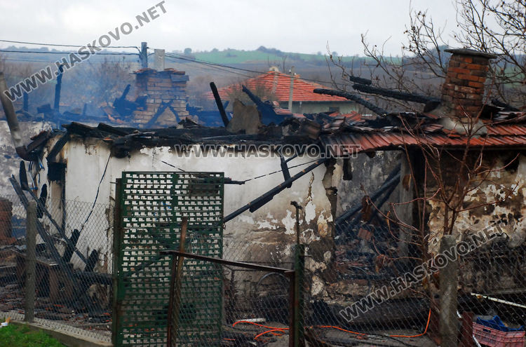 Подозират, че късо съединение е предизвикало пожара в къщата на загиналите съпрузи