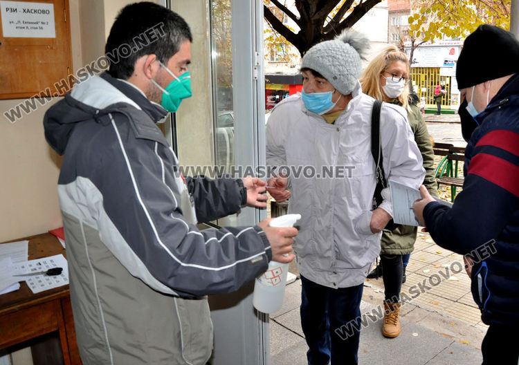 73 заявки за помощ за семейства с деца в ситуацията на коронавирус в Хасково