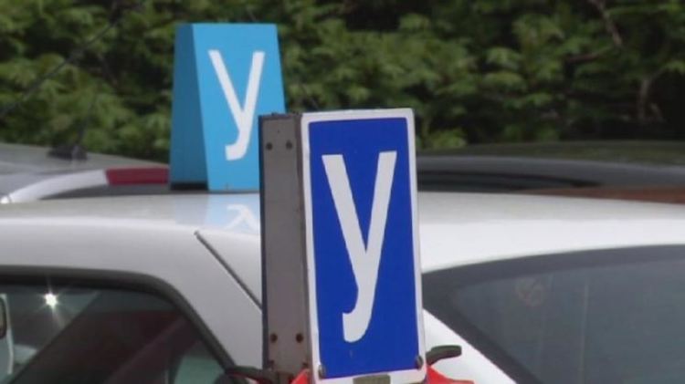 Новите шофьори са без книжки заради спрените курсове на БЧК