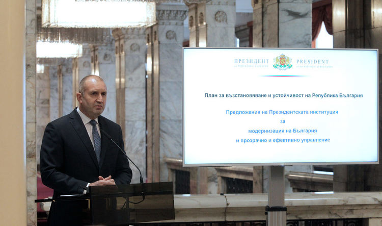 Радев: Скоро ще има правителство, което ще работи за гражданите (видео)