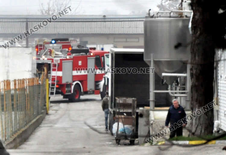 Пожар избухна в базата на БМК в Хасково