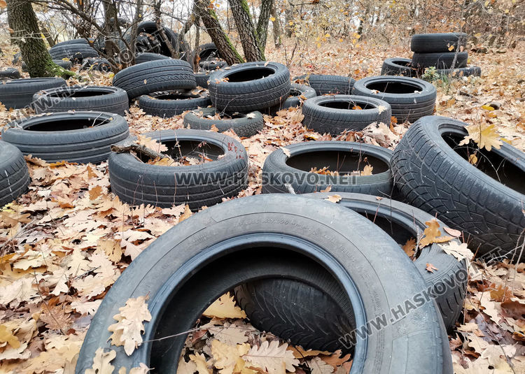 Хасковлия: Сметище от гуми се образува в горичката до „Кекличево стопанство“