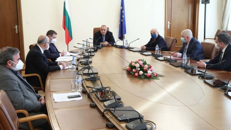 Разделят страната на 7 региона за ваксинирането срещу COVID-19