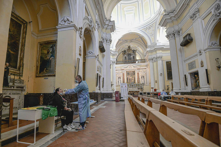 Италия забранява пътуванията между различните области за празниците