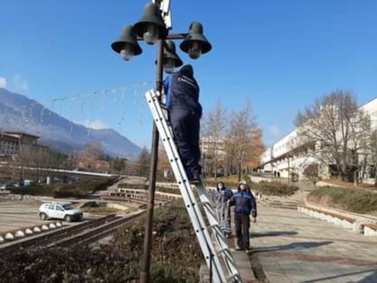 Светлините на коледната елха в Смолян ще грейнат на 7 декември